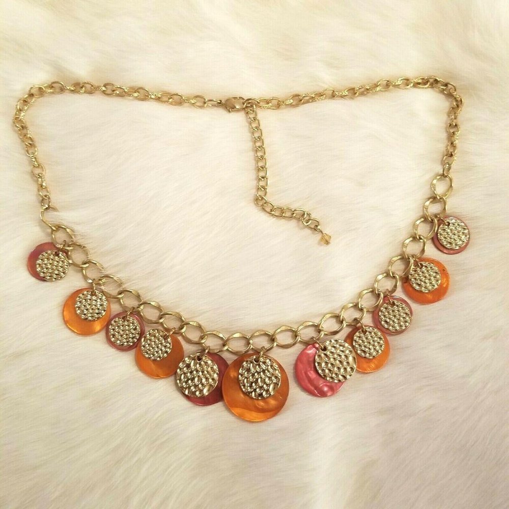 Beachy Mother of Pearl Necklace Graduated Disc Gold Tone Orange‎ Boho Pink 1555